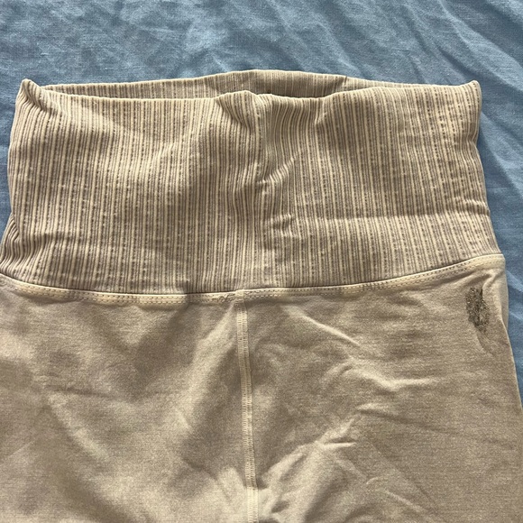 Free People Movement Grey High Waisted Leggings and Movement Bra SET XS/S - Picture 8 of 15